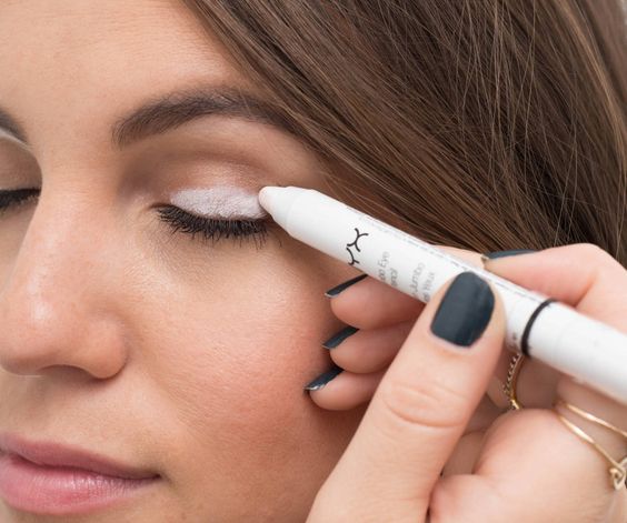 White eyeliner makeup